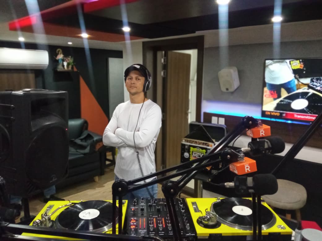 DJ Spell en el laboratorio